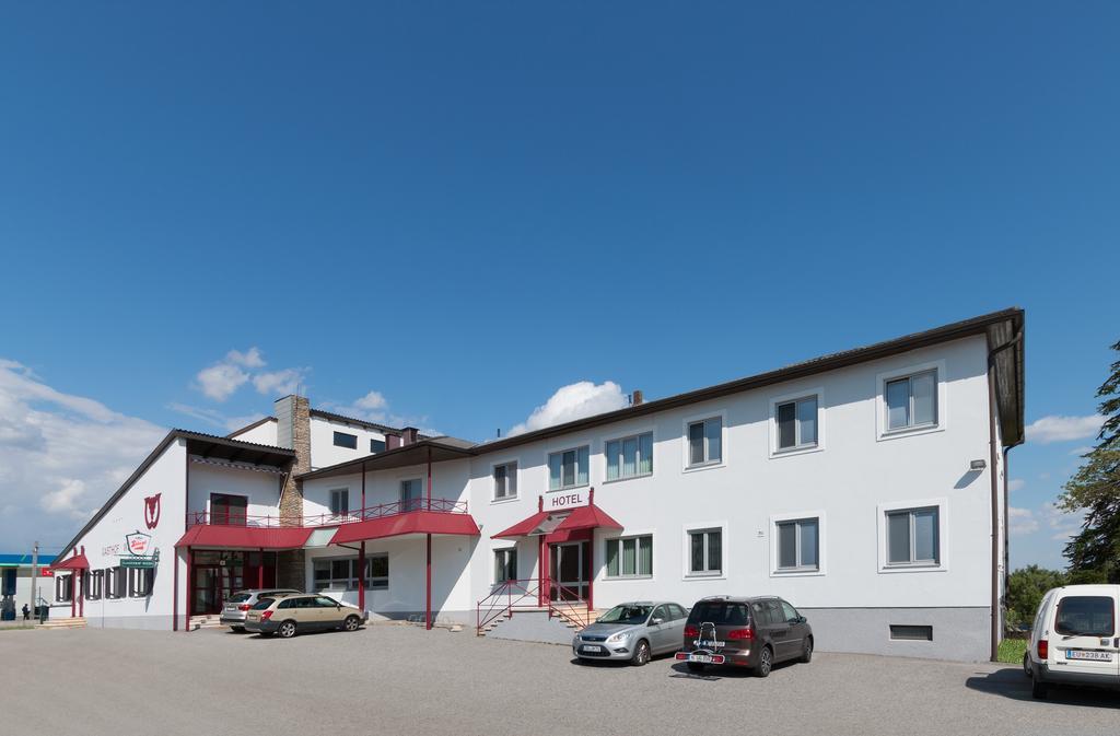 Gasthof-Pension Wein Breitenbrunn (Burgenland) Exterior foto